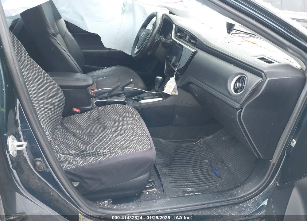 2018 TOYOTA COROLLA VIN: 2T1BURHE5JC055407