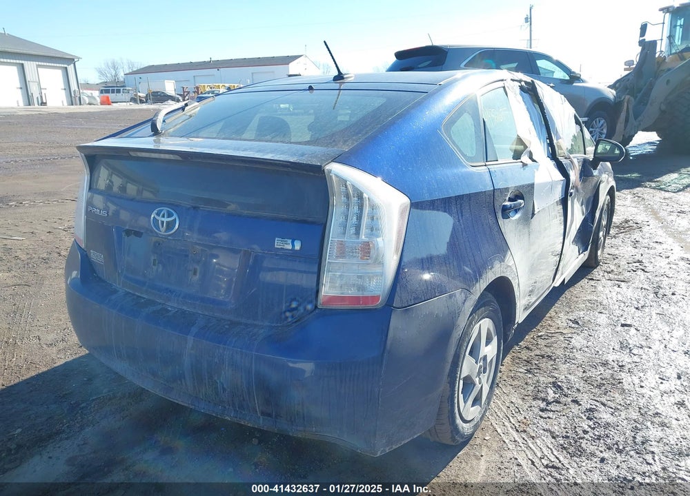 2011 TOYOTA PRIUS THREE VIN: JTDKN3DU2B5334318
