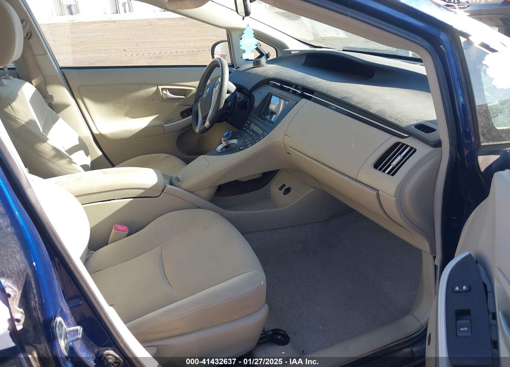 2011 TOYOTA PRIUS THREE VIN: JTDKN3DU2B5334318