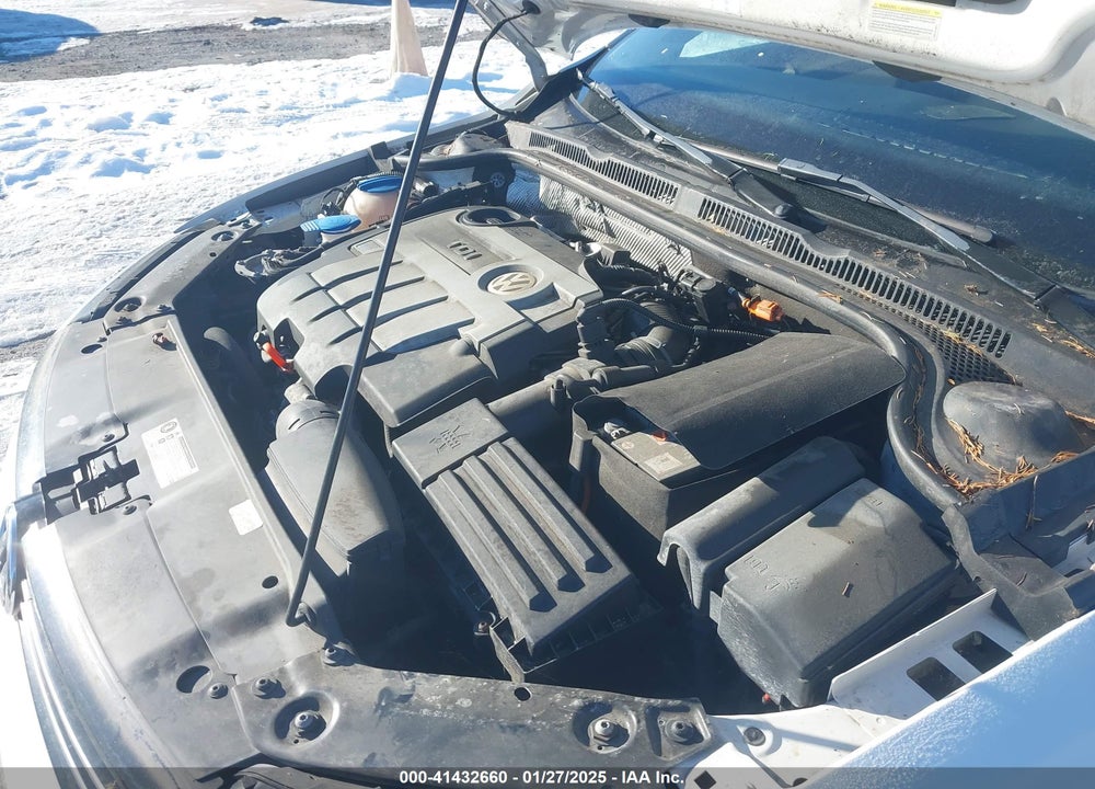 2013 VOLKSWAGEN JETTA VIN: 3VW3L7AJ3DM363705