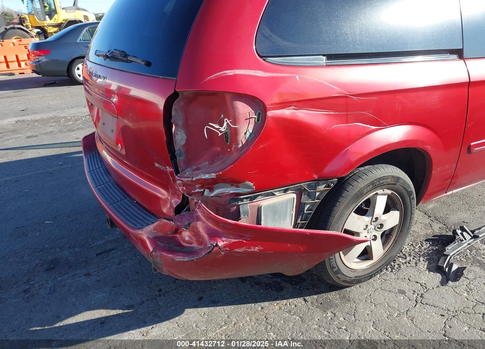 2006 DODGE GRAND CARAVAN SXT VIN: 2D4GP44L66R824706