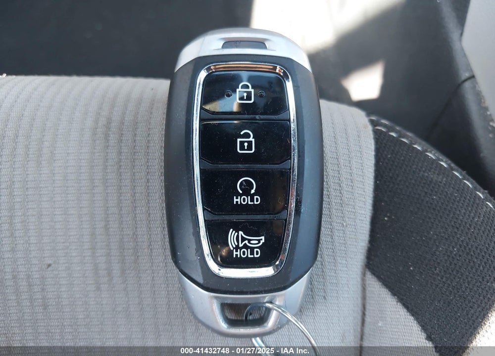 2020 HYUNDAI VENUE SEL VIN: KMHRC8A34LU033324