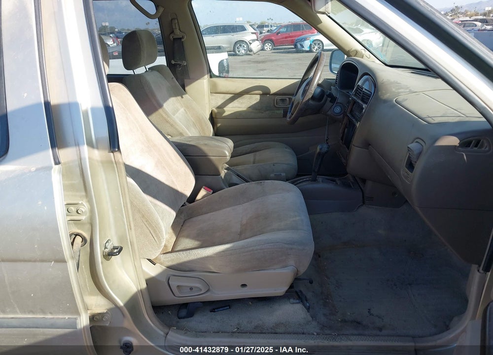 2000 NISSAN PATHFINDER LE/SE/XE VIN: JN8AR07S0YW428309