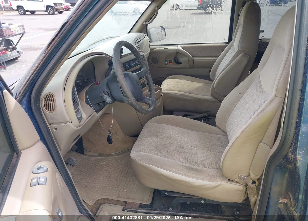 2002 CHEVROLET ASTRO LS VIN: 1GNEL19X52B124346