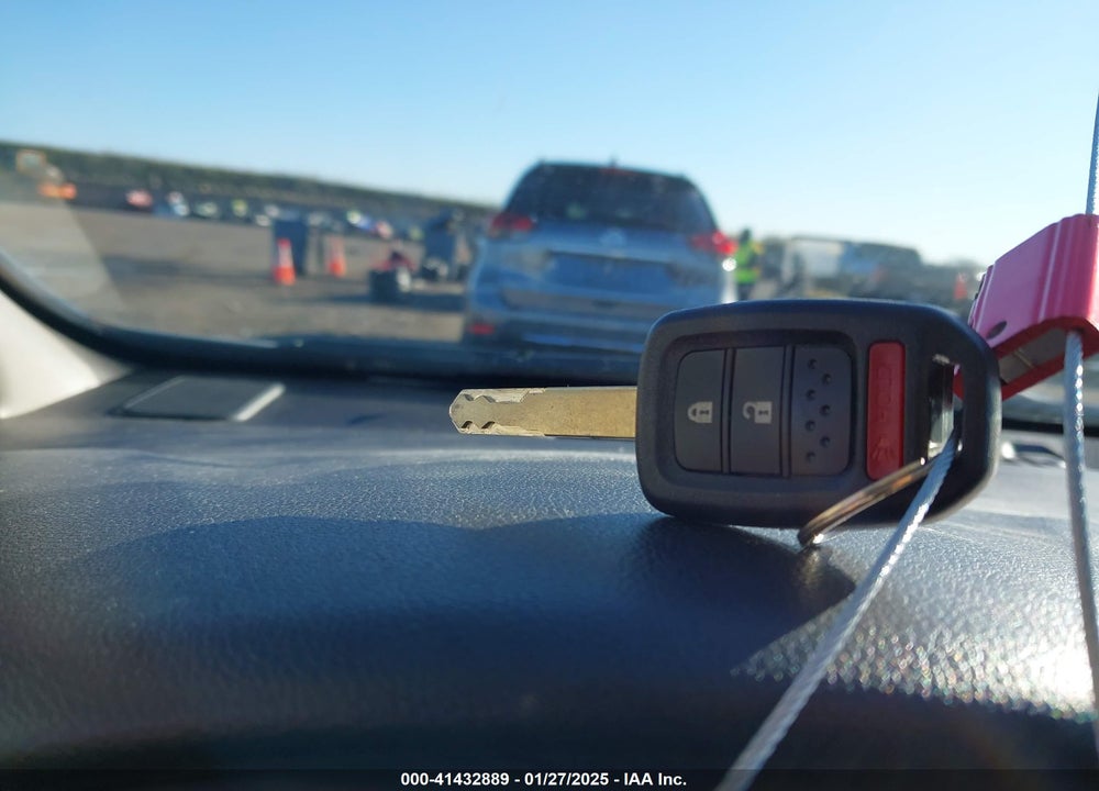 2016 HONDA FIT VIN: JHMGK5H53GX006333