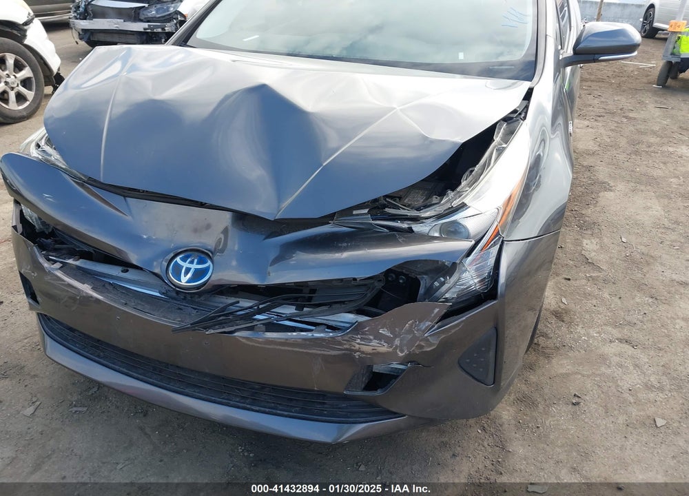 2018 TOYOTA PRIUS VIN: JTDKBRFU5J3073754