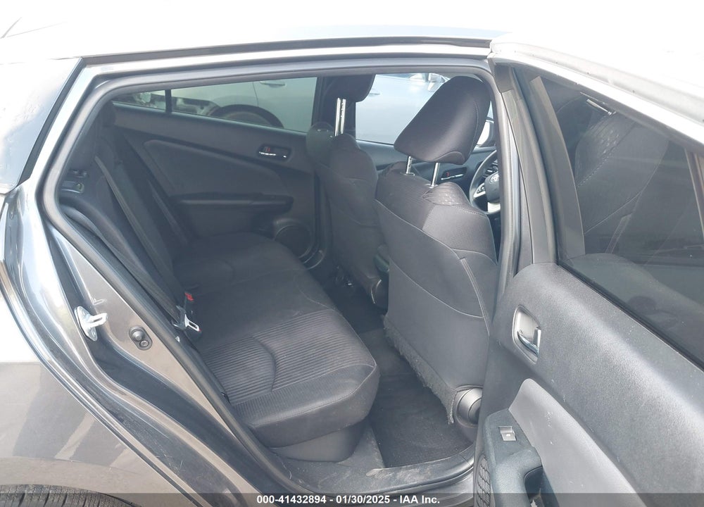 2018 TOYOTA PRIUS VIN: JTDKBRFU5J3073754