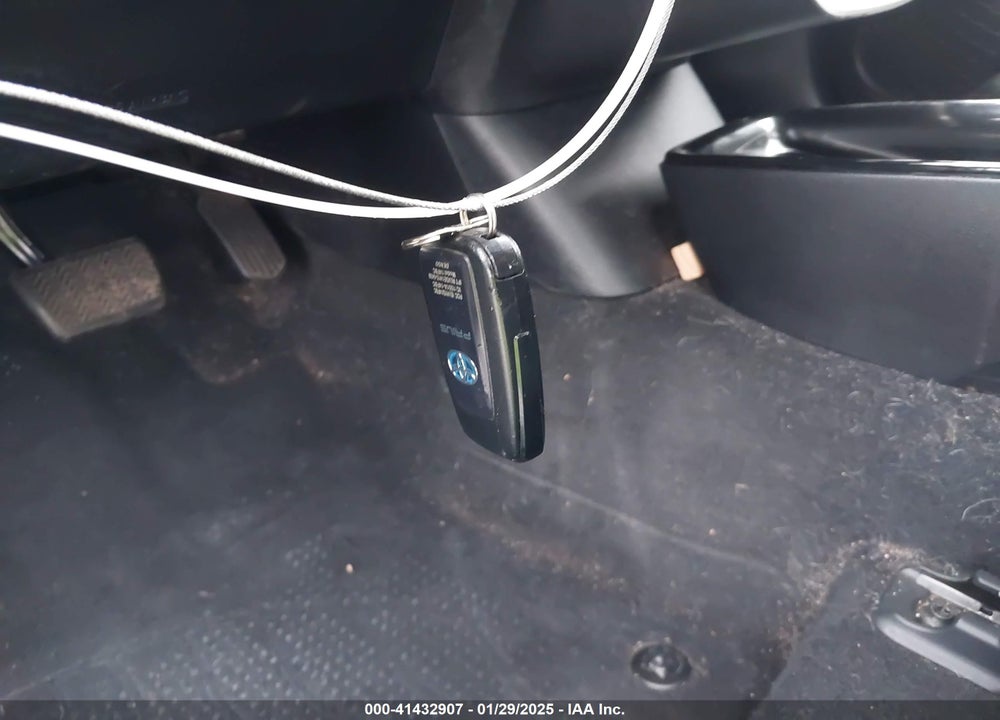 2017 TOYOTA PRIUS VIN: JTDKARFU2H3050235