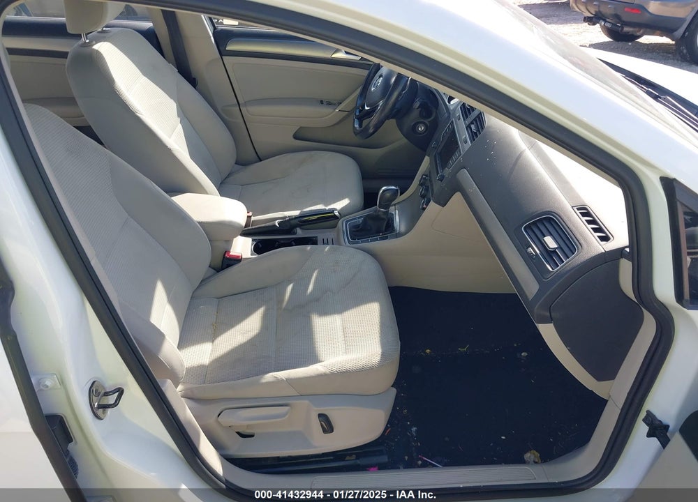 2017 VOLKSWAGEN GOLF SPORTWAGEN VIN: 3VWC17AU1HM506561