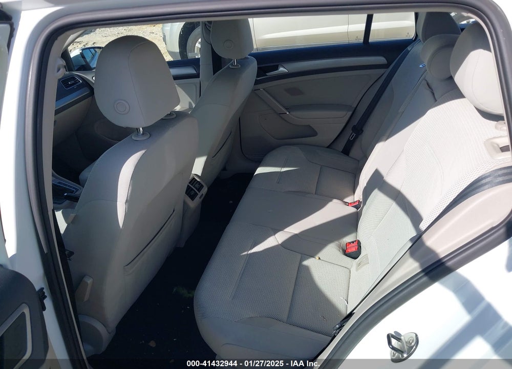 2017 VOLKSWAGEN GOLF SPORTWAGEN VIN: 3VWC17AU1HM506561