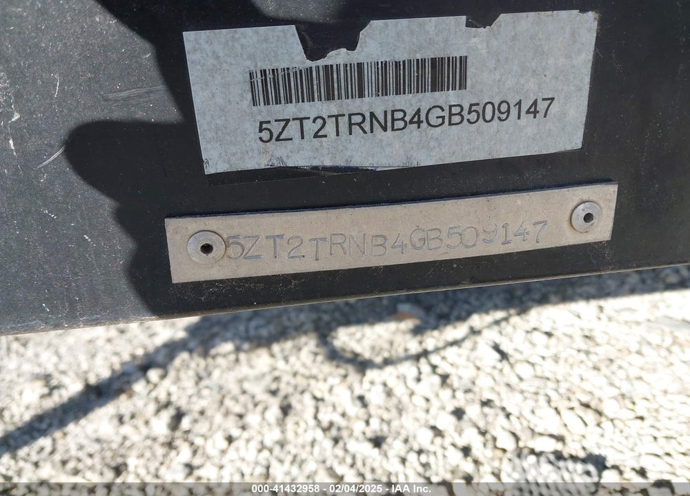 2016 PRIME TIME TRACER VIN: 5ZT2TRNB4GB509147