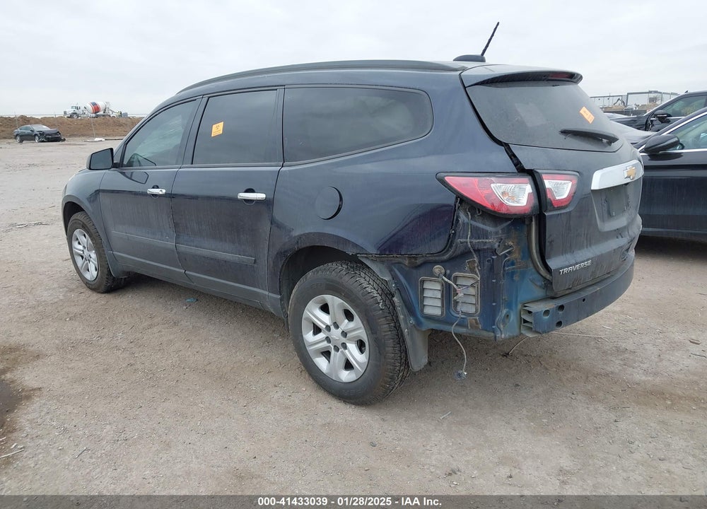 2017 CHEVROLET TRAVERSE LS VIN: 1GNKRFED2HJ198686