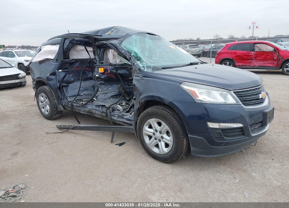 2017 CHEVROLET TRAVERSE LS VIN: 1GNKRFED2HJ198686