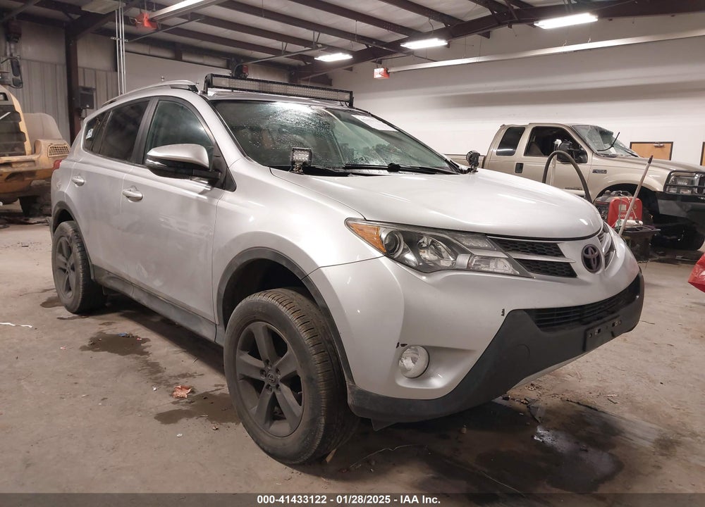 2013 TOYOTA RAV4 XLE VIN: 2T3RFREVXDW038092