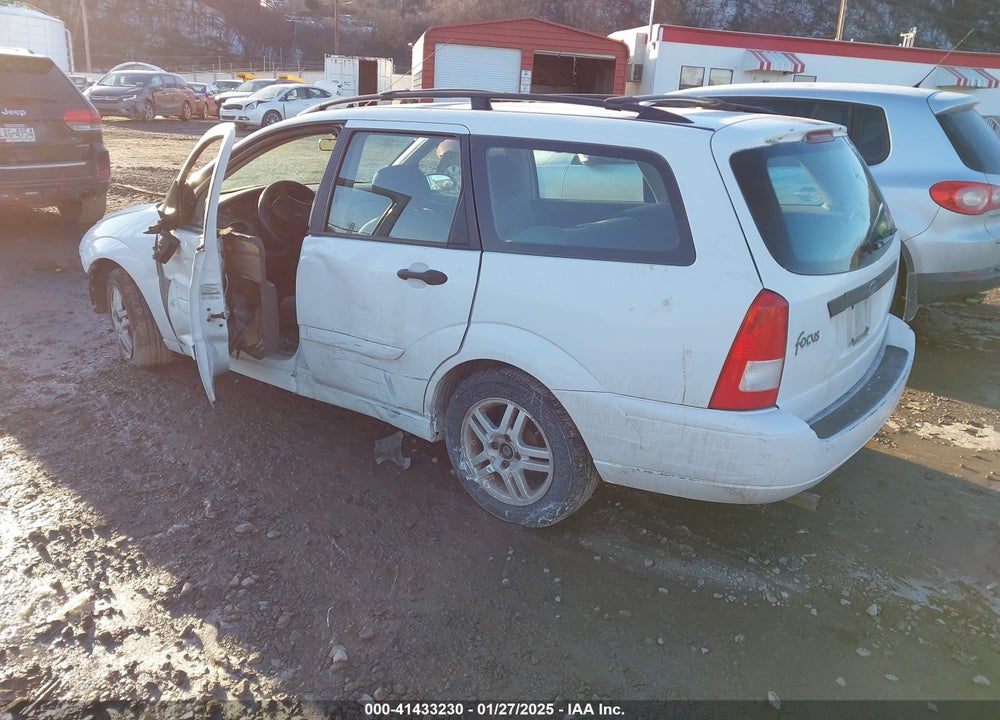 2000 FORD FOCUS SE VIN: 1FAFP3635YW275810