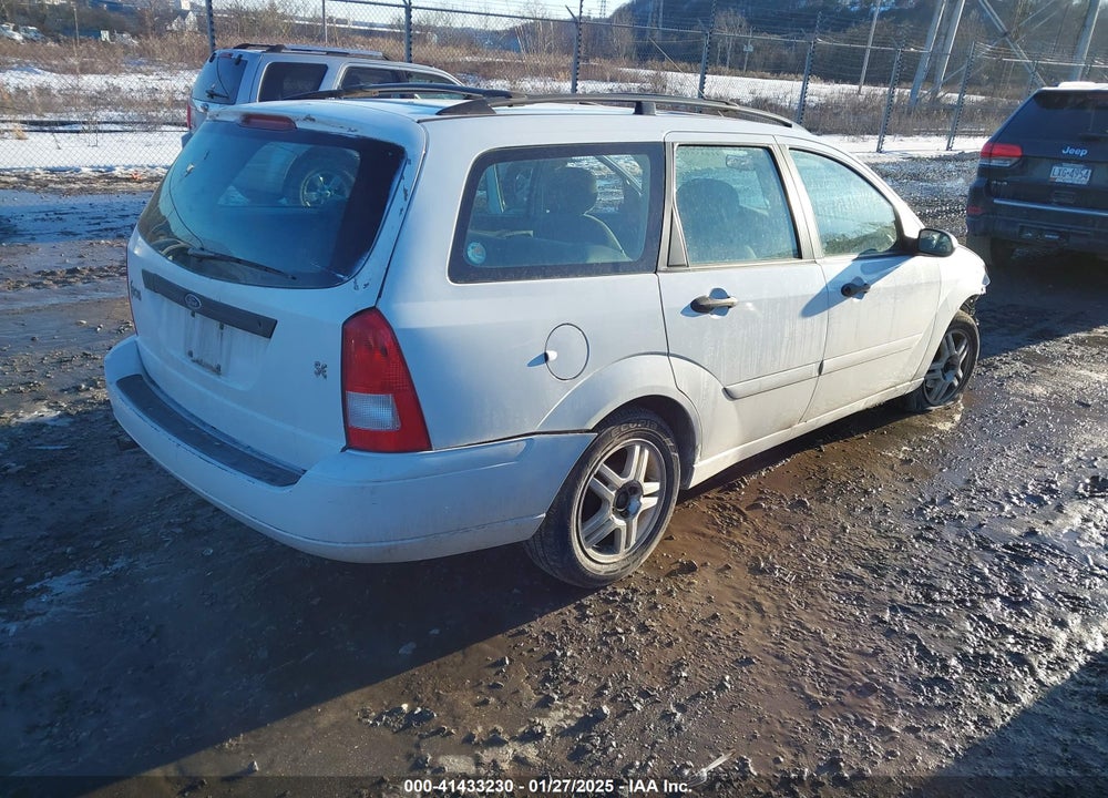 2000 FORD FOCUS SE VIN: 1FAFP3635YW275810