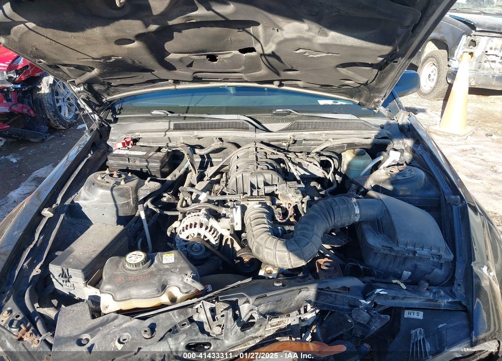 2006 FORD MUSTANG V6 VIN: 1ZVHT80N365160130