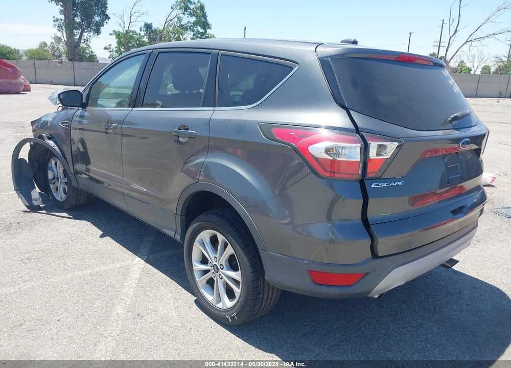 2017 FORD ESCAPE VIN: 1FMCU0G9XHUA83443