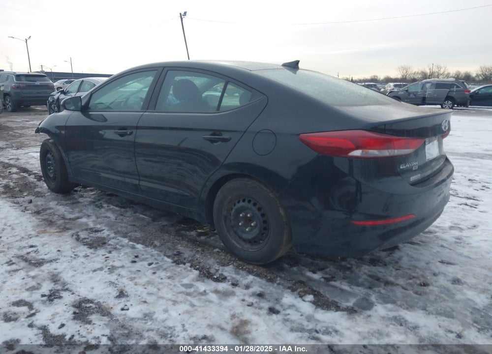 2017 HYUNDAI ELANTRA VIN: KMHD74LFXHU207158