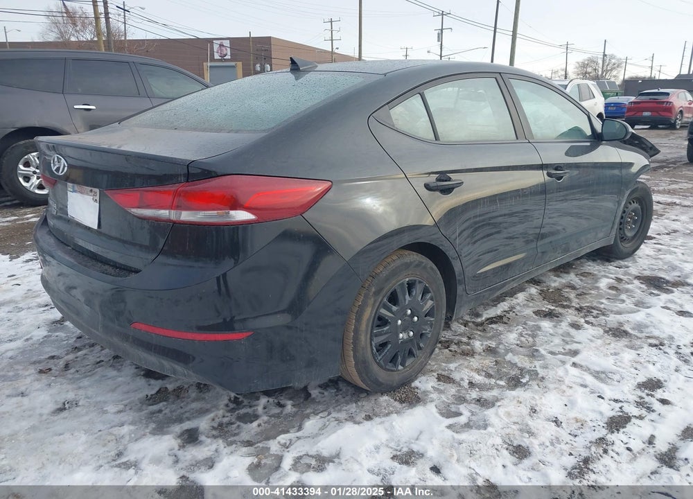 2017 HYUNDAI ELANTRA VIN: KMHD74LFXHU207158