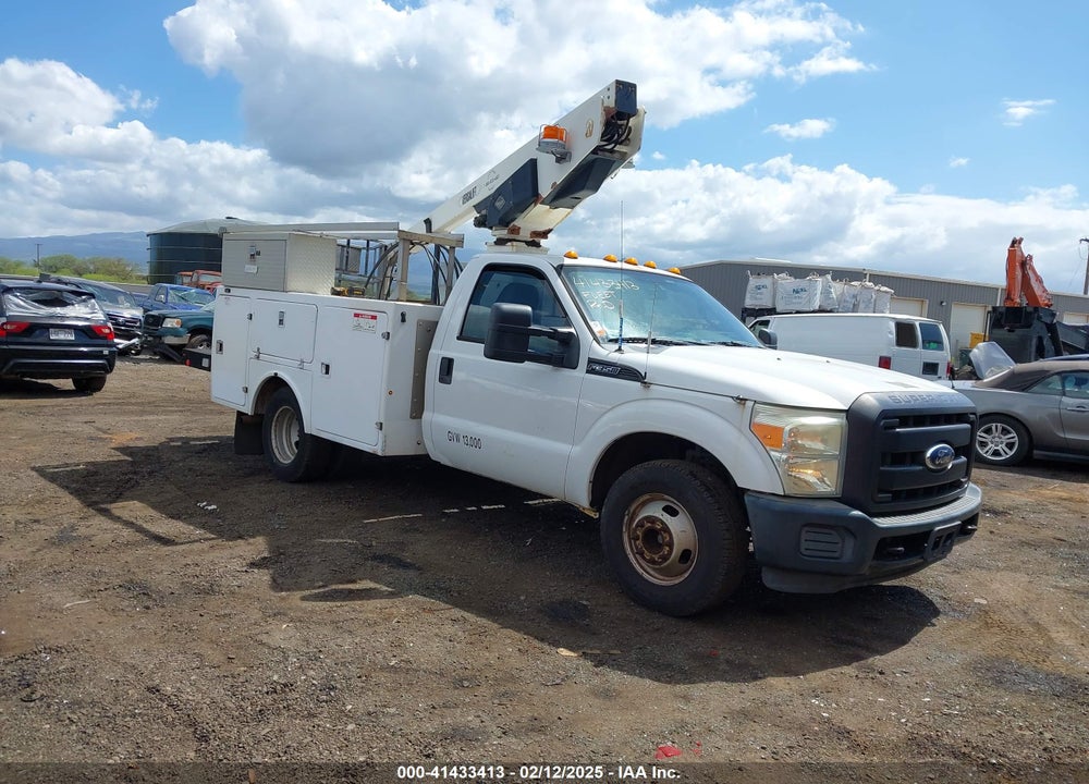 2011 FORD F-350 CHASSIS XL VIN: 1FDRF3G67BEA91528