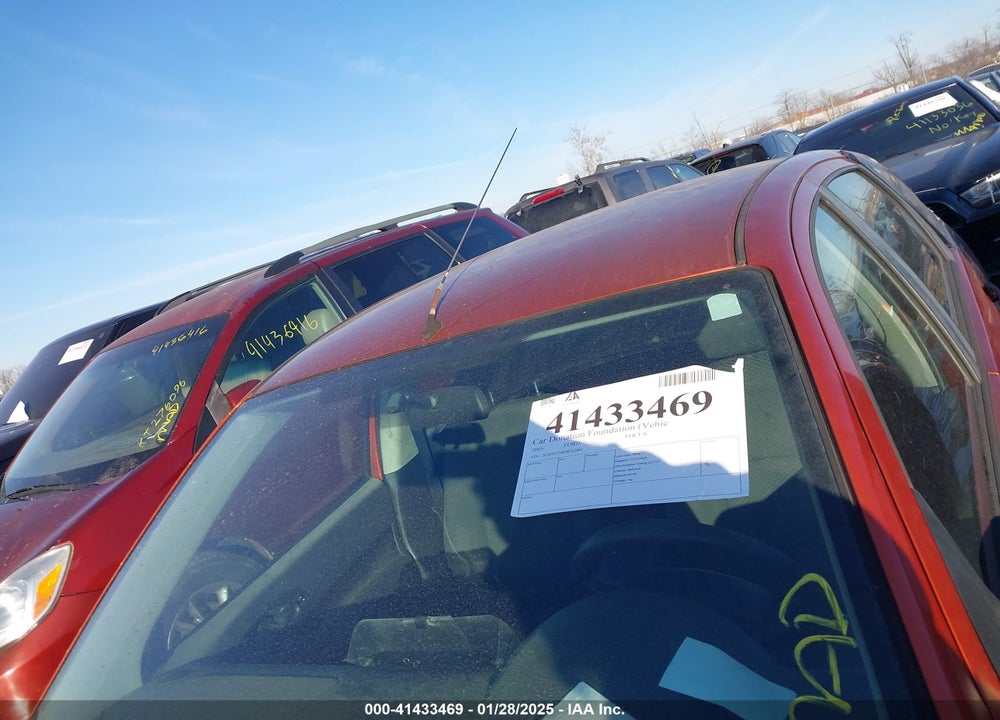 2005 FORD FOCUS ZX5 VIN: 3FAFP37N85R162061