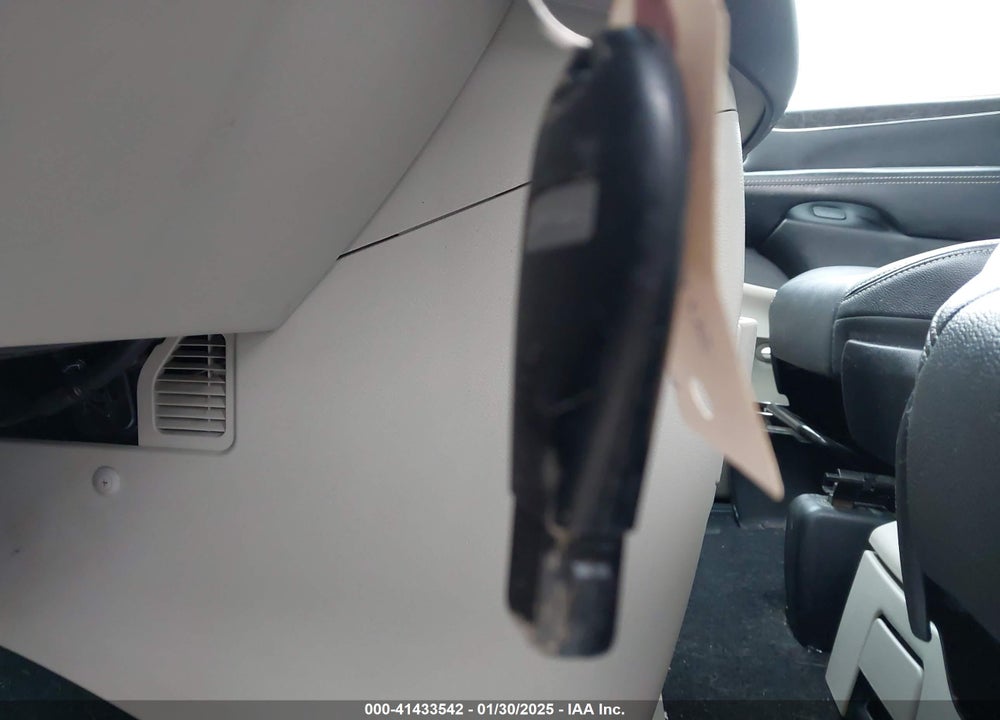 2016 CHRYSLER TOWN & COUNTRY TOURING VIN: 2C4RC1BG3GR157732