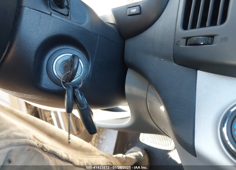 2008 HYUNDAI ELANTRA VIN: KMHDU46D68U484490