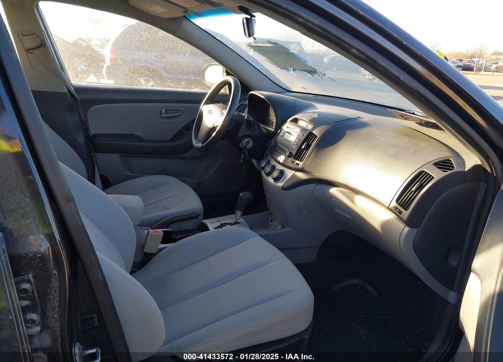 2008 HYUNDAI ELANTRA VIN: KMHDU46D68U484490