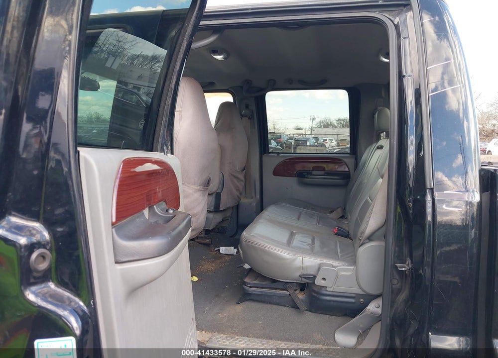 2005 FORD F-350 LARIAT/XL/XLT VIN: 1FTWW31P35EA52366