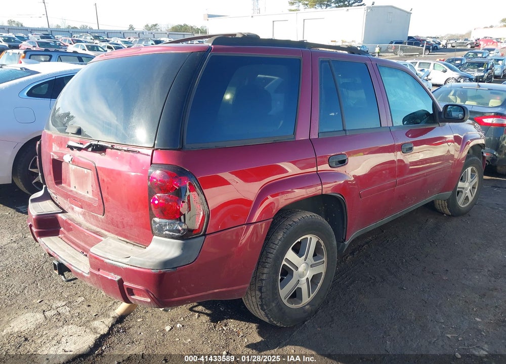 2006 CHEVROLET TRAILBLAZER LS VIN: 1GNDS13S462306945