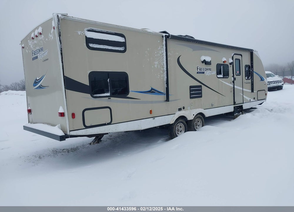 2018 FOREST RIVER FREEDOM EXPRESS VIN: 5ZT2FEUB8JW004827