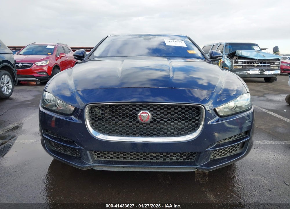 2017 JAGUAR XE VIN: SAJAR4BG1HA974864