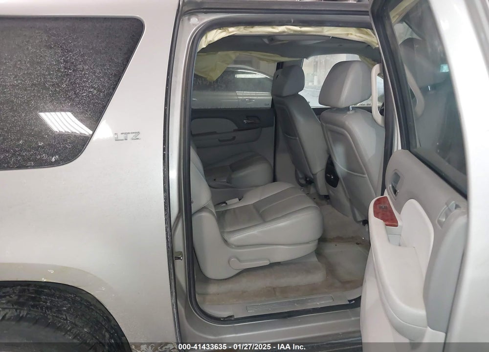 2007 CHEVROLET SUBURBAN 1500 VIN: 1GNFK16357J355897