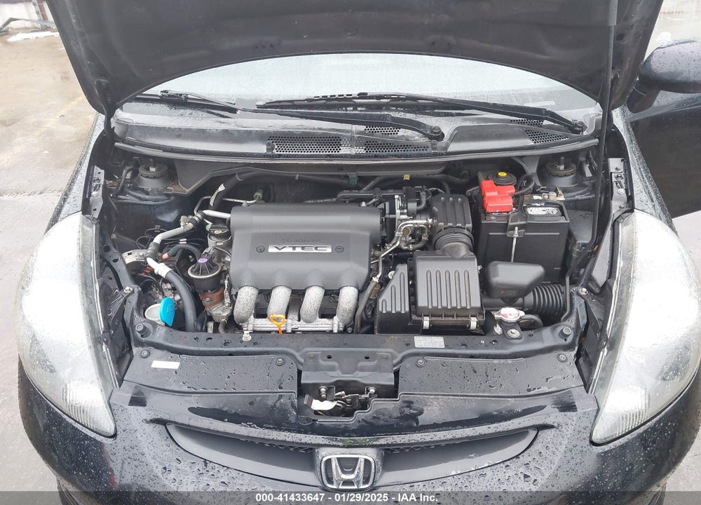 2007 HONDA FIT VIN: JHMGD38637S062633