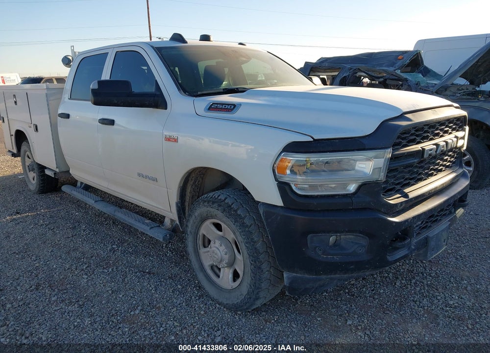 2019 RAM 2500 TRADESMAN 4X4 8' BOX VIN: 3C6UR5HJ0KG565825