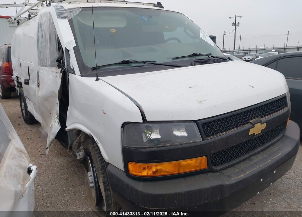 2023 CHEVROLET EXPRESS CARGO RWD 2500 REGULAR WHEELBASE WT VIN: 1GCWGAFP0P1104007