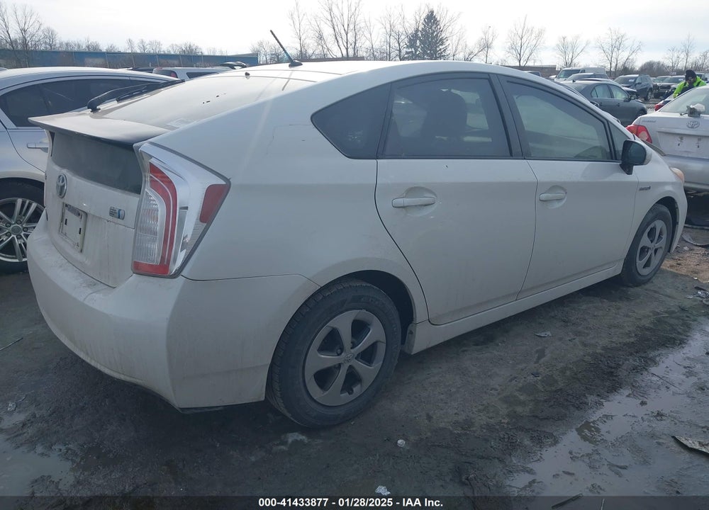 2013 TOYOTA PRIUS VIN: JTDKN3DU2D5554657