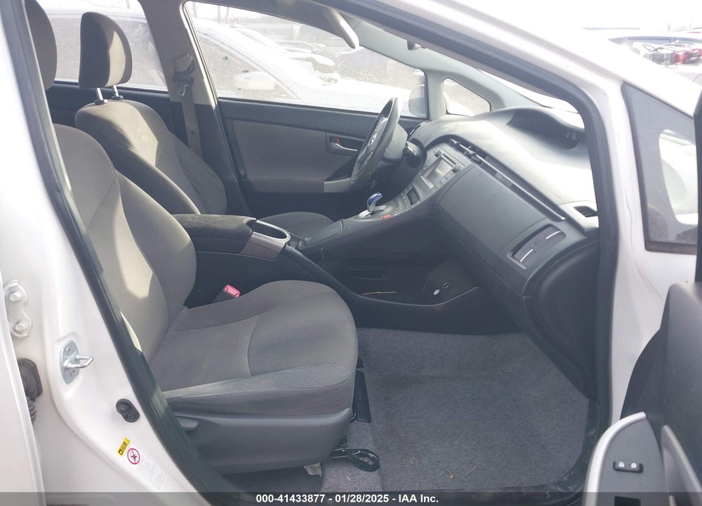 2013 TOYOTA PRIUS VIN: JTDKN3DU2D5554657