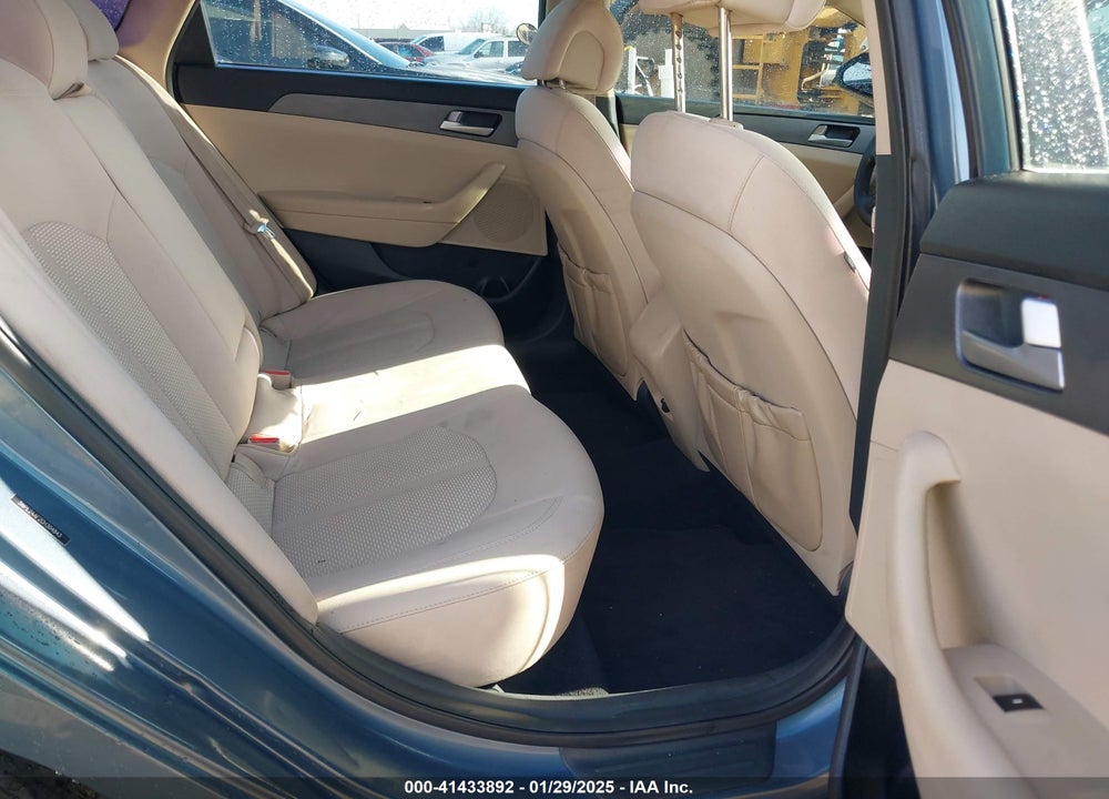 2016 HYUNDAI SONATA VIN: 5NPE24AF2GH304843