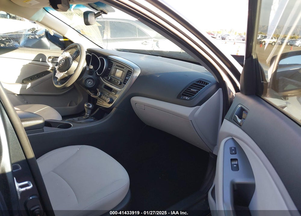 2015 KIA OPTIMA VIN: KNAGM4A74F5570341