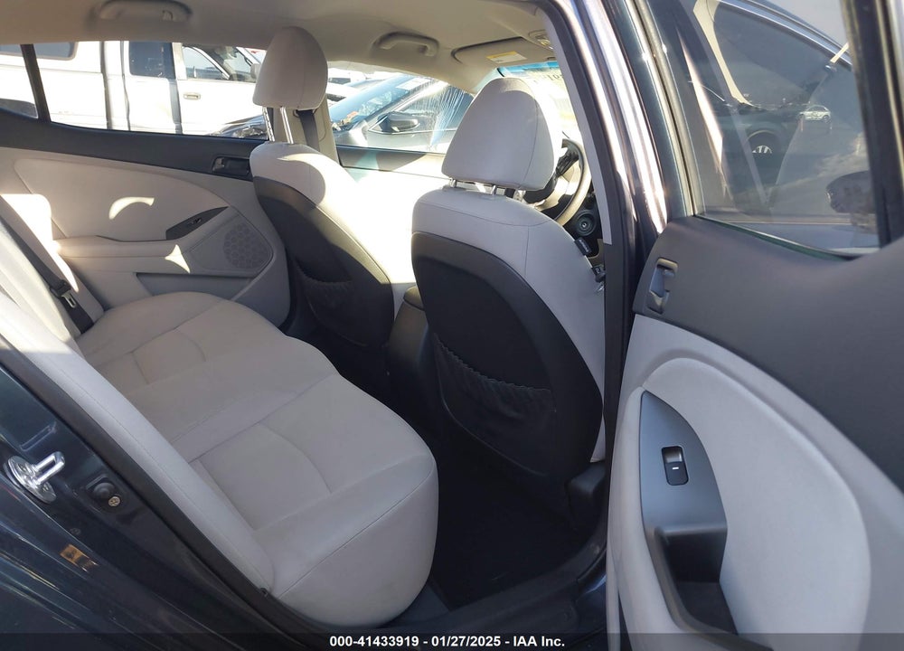 2015 KIA OPTIMA VIN: KNAGM4A74F5570341