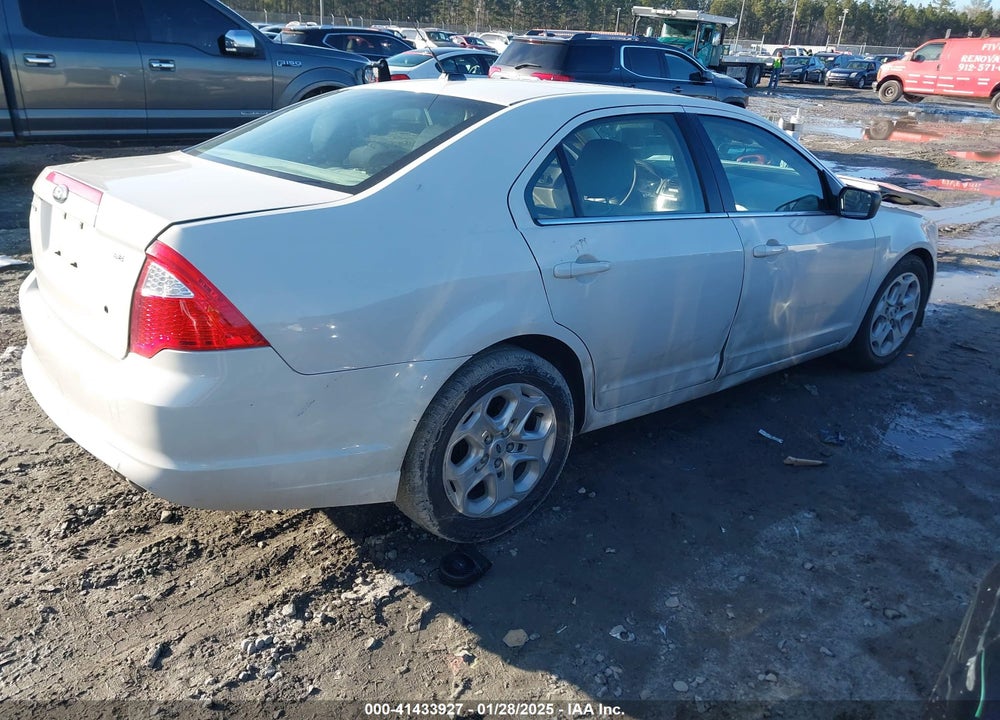 2011 FORD FUSION SE VIN: 3FAHP0HA3BR147112