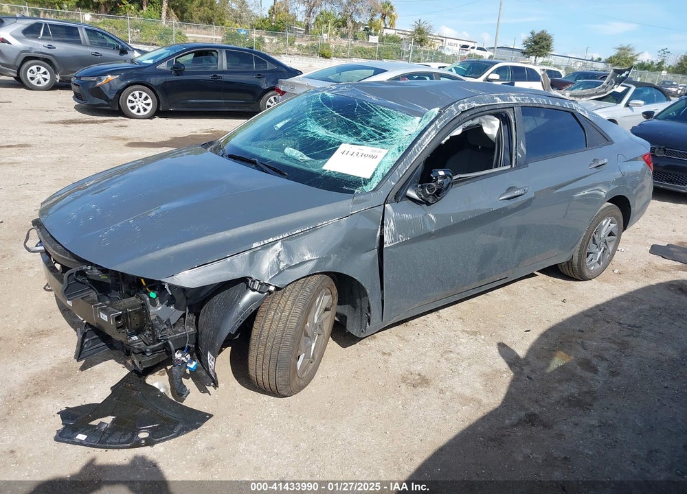 2024 HYUNDAI ELANTRA VIN: KMHLM4DG1RU831802
