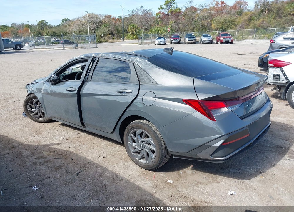 2024 HYUNDAI ELANTRA VIN: KMHLM4DG1RU831802