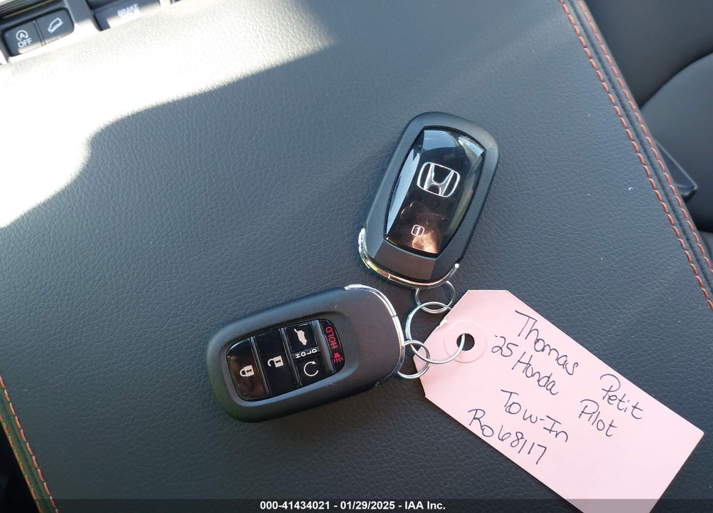 2025 HONDA PILOT TRAILSPORT VIN: 5FNYG1H63SB051817