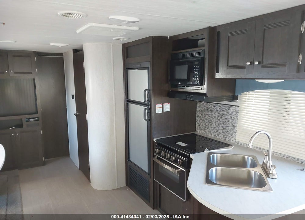 2019 HEARTLAND RV 255LX PROWLER VIN: 5SFPB2924KE408724