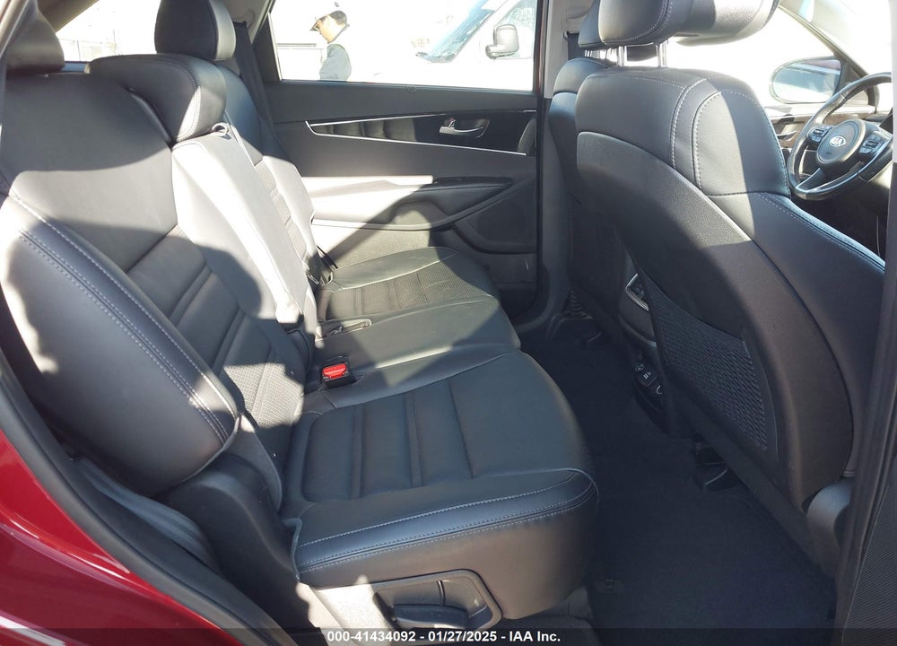 2016 KIA SORENTO 3.3L EX VIN: 5XYPH4A54GG040014