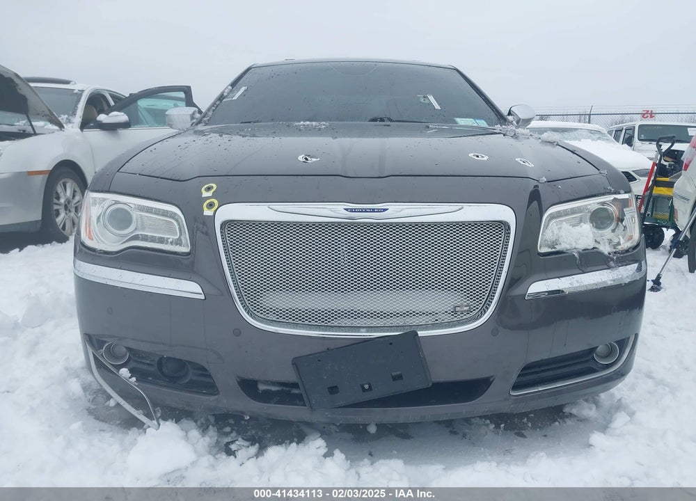 2013 CHRYSLER 300C JOHN VARVATOS LUXURY EDITION AWD VIN: 2C3CCAJTXDH621920