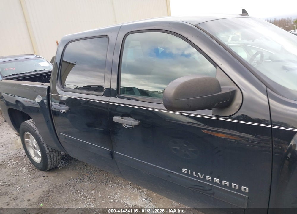 2011 CHEVROLET SILVERADO 1500 VIN: 3GCPCREA7BG199428